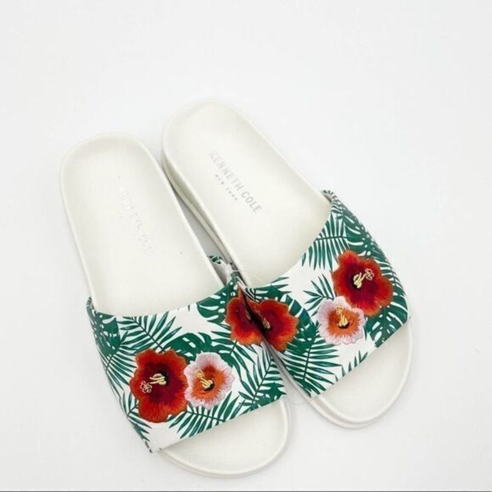 Kenneth Cole New York Xenia Slide Sandal size 6